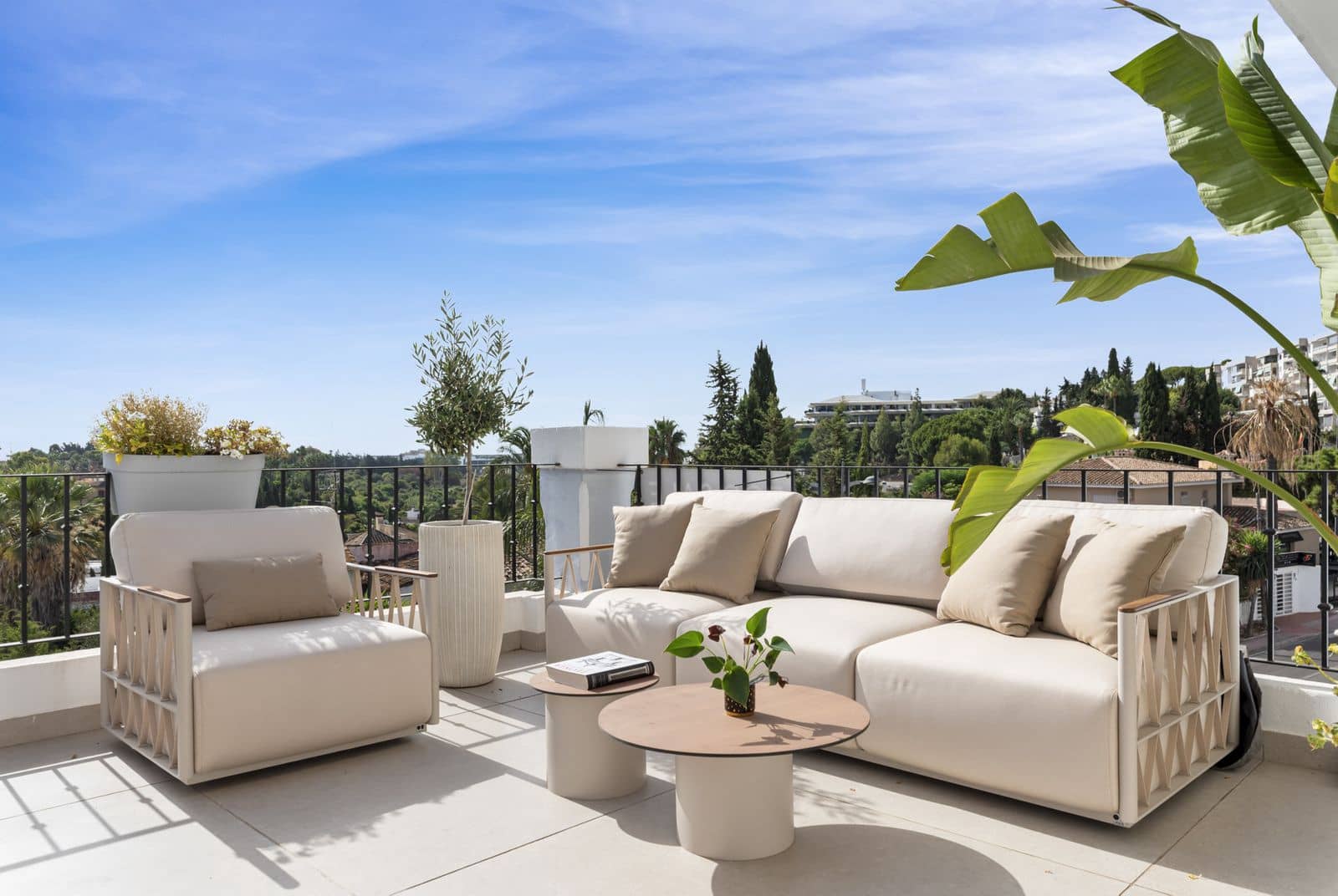 5 Zimmer Penthouse zu verkaufen in Nueva Andalucia - 1.895.000 € (Ref: 9651643)