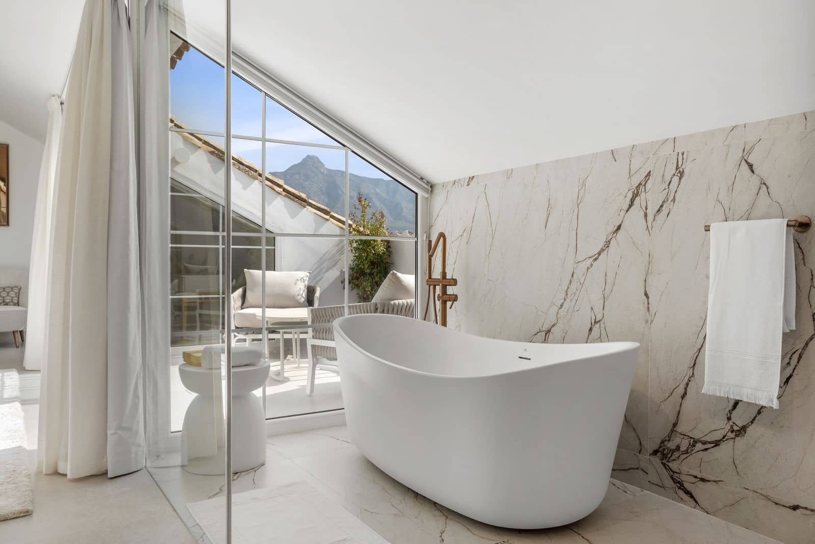 5 Zimmer Penthouse zu verkaufen in Nueva Andalucia - 1.895.000 € (Ref: 9651643)