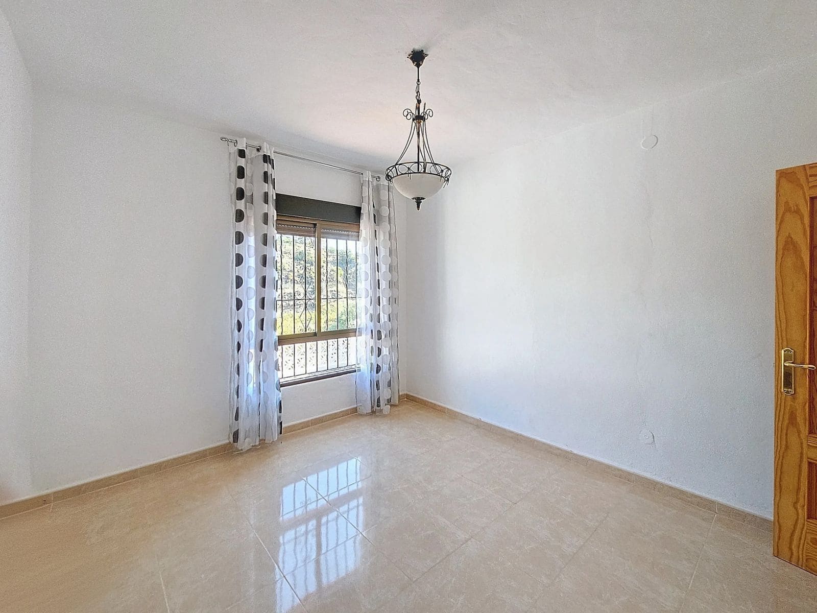 3 makuuhuone Maalaistalo myytävänä paikassa El Padron - 490 000 € (Ref: 9651644)