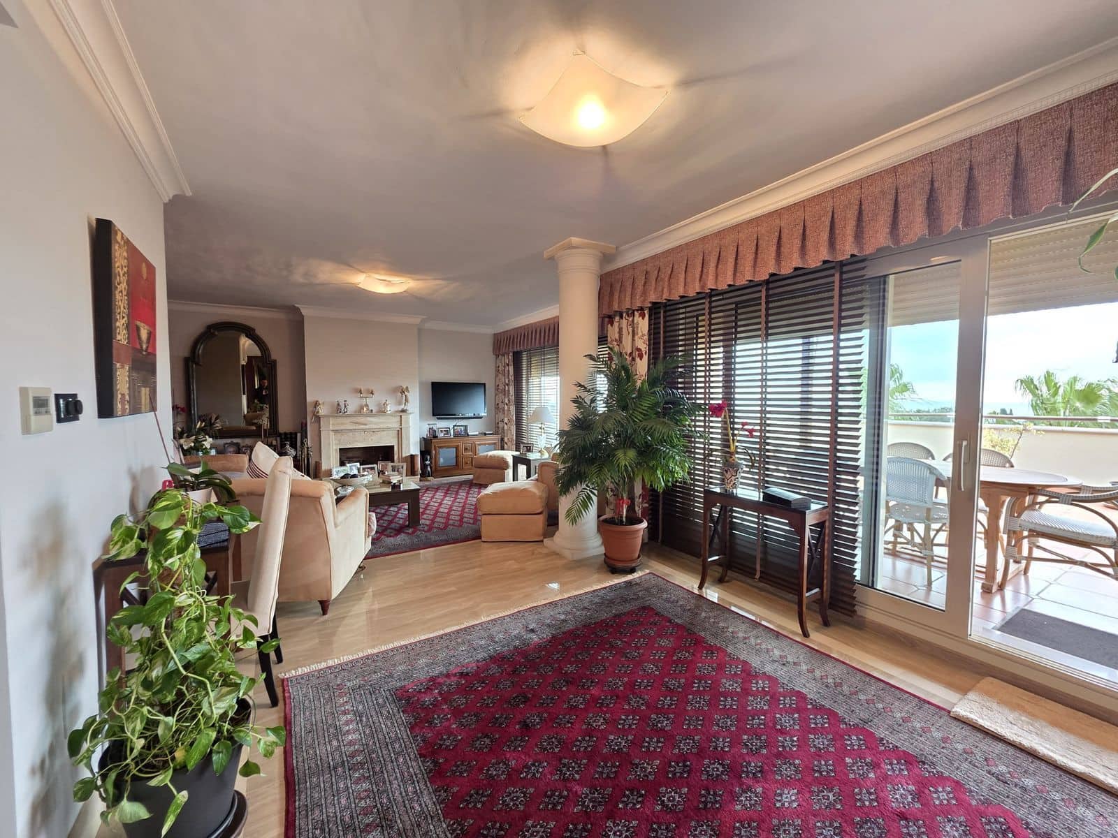 Ático de 4 habitaciones en Golden Mile en venta - 2.300.000 € (Ref: 9651645)