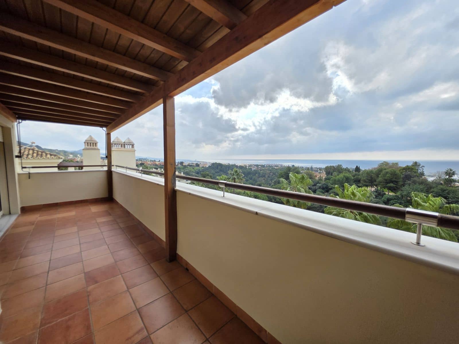 Ático de 4 habitaciones en Golden Mile en venta - 2.300.000 € (Ref: 9651645)