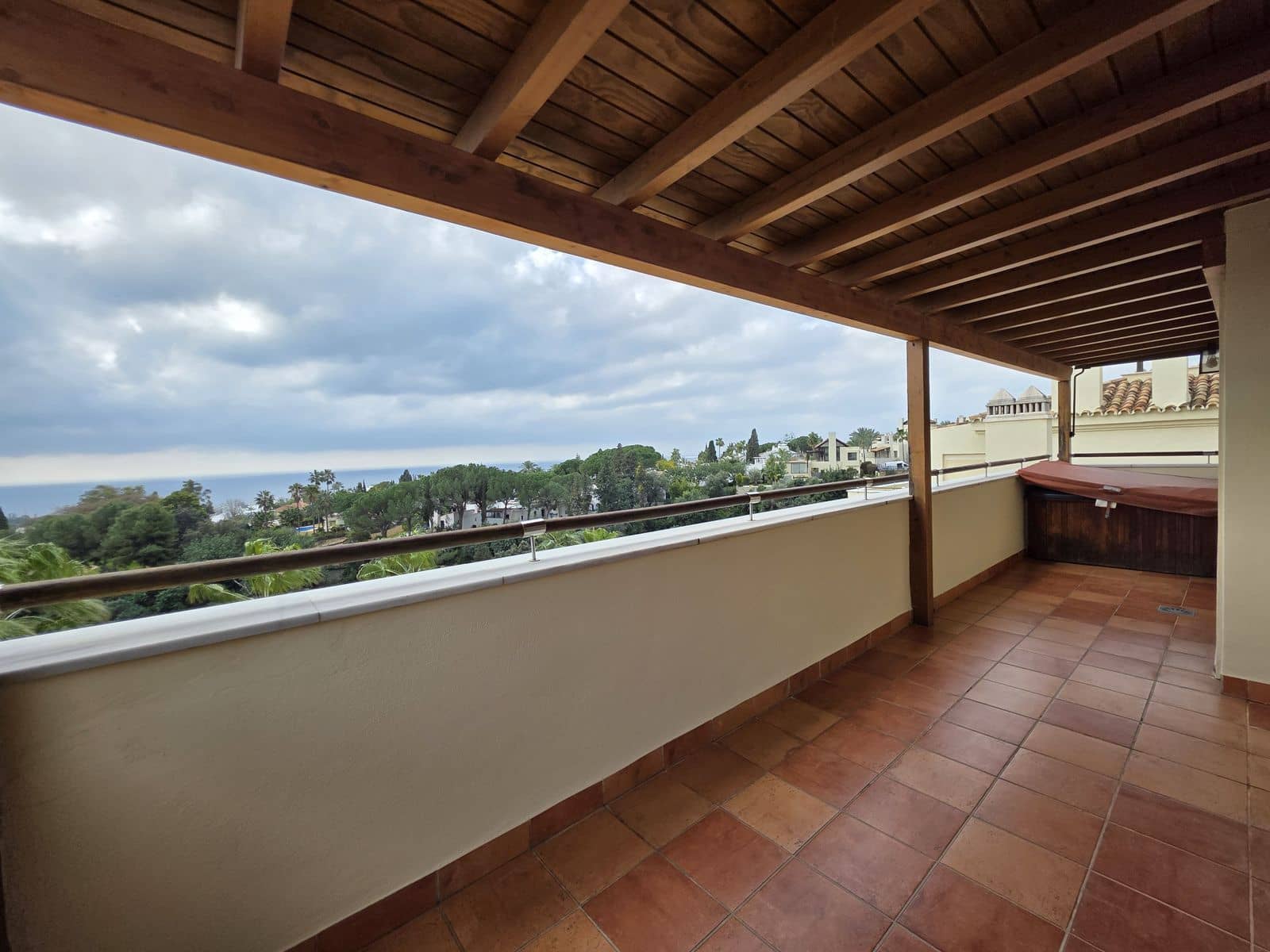 Ático de 4 habitaciones en Golden Mile en venta - 2.300.000 € (Ref: 9651645)