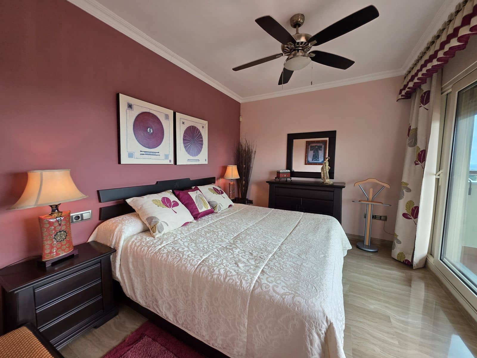 Ático de 4 habitaciones en Golden Mile en venta - 2.300.000 € (Ref: 9651645)