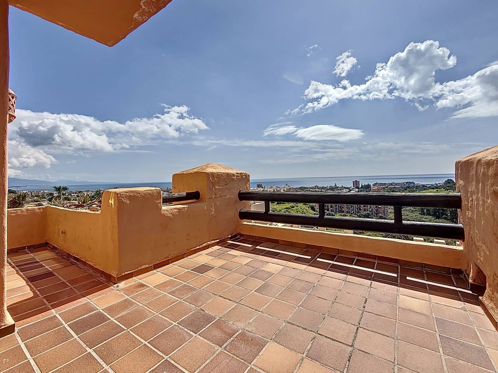 2 slaapkamer Appartement te koop in San Luis de Sabinillas - € 335.000 (Ref: 9655930)