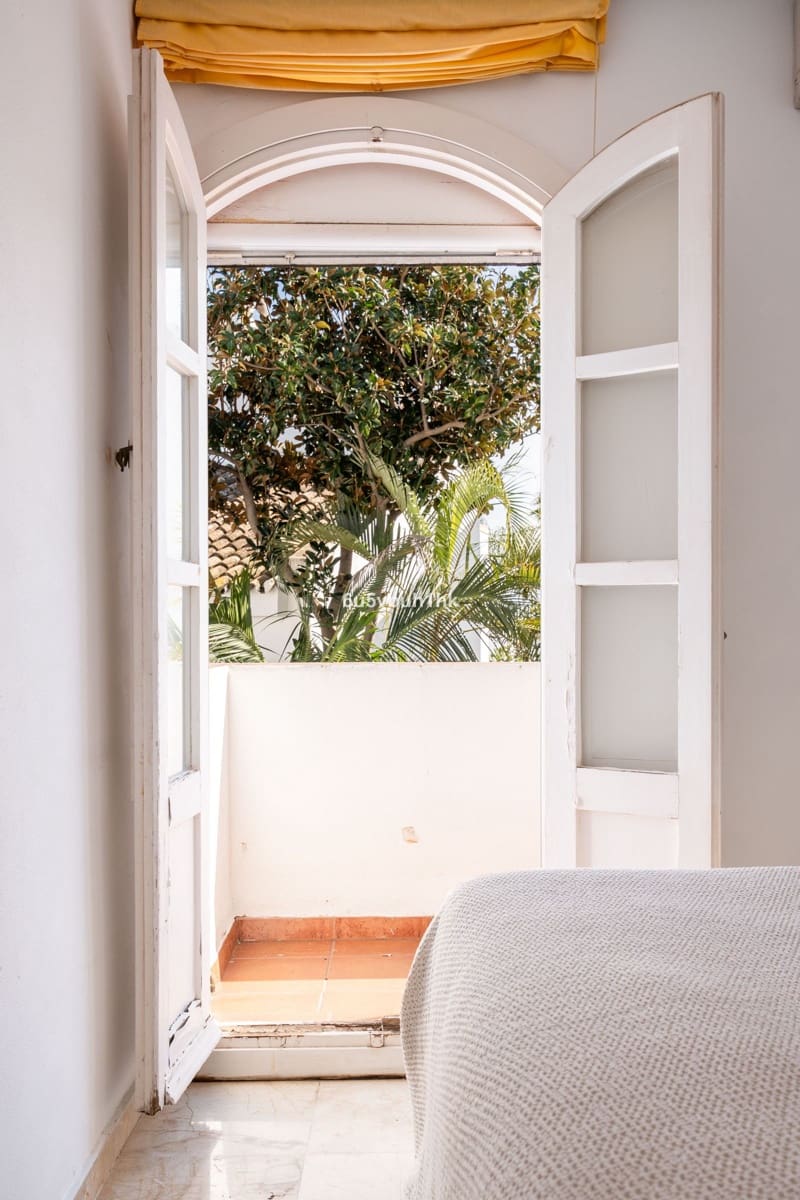 4 chambre Maison de Ville à vendre à Nueva Andalucia - 530 000 € (Ref: 9655936)