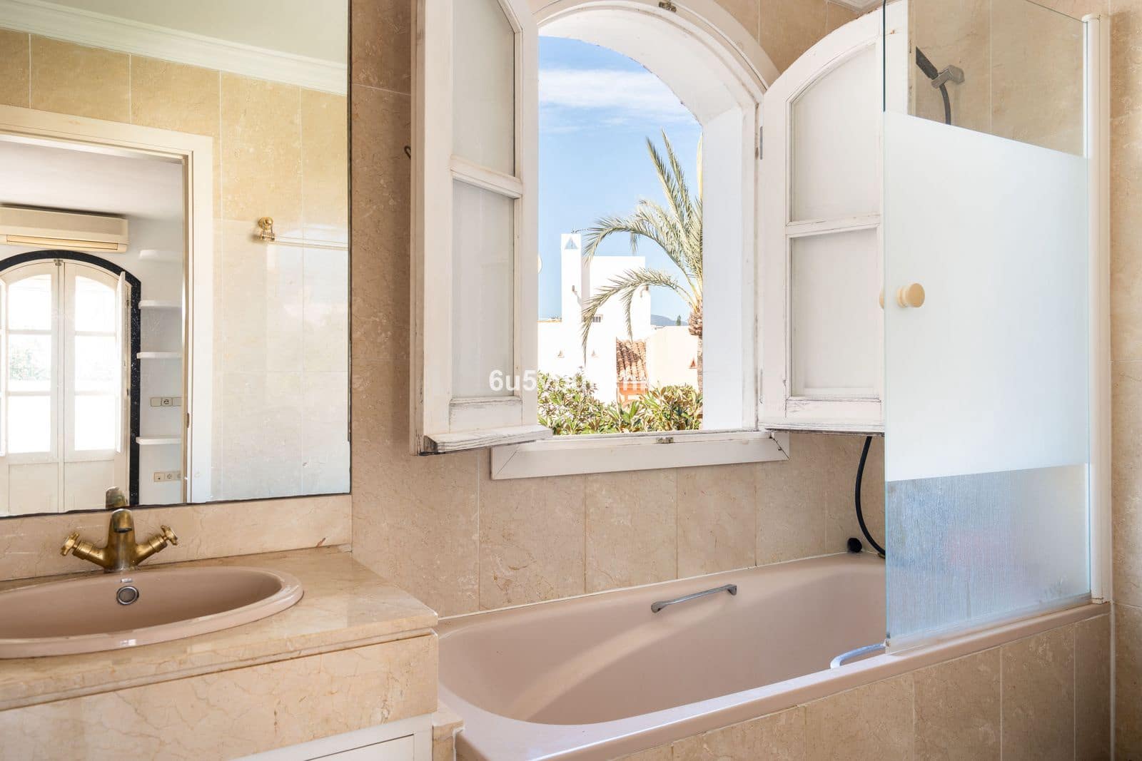 4 chambre Maison de Ville à vendre à Nueva Andalucia - 530 000 € (Ref: 9655936)