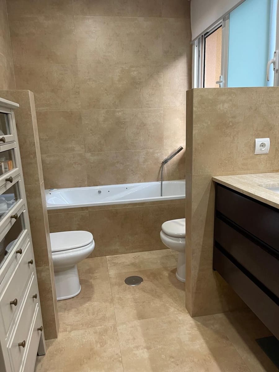 5 Zimmer Doppelhaus zu verkaufen in Malaga Stadt - 1.280.000 € (Ref: 9655937)