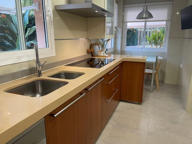 5 Zimmer Doppelhaus zu verkaufen in El Limonar, Málaga Stadt - 1.280.000 € (Ref: 9655937)