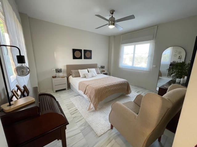 5 Zimmer Doppelhaus zu verkaufen in El Limonar, Málaga Stadt - 1.280.000 € (Ref: 9655937)