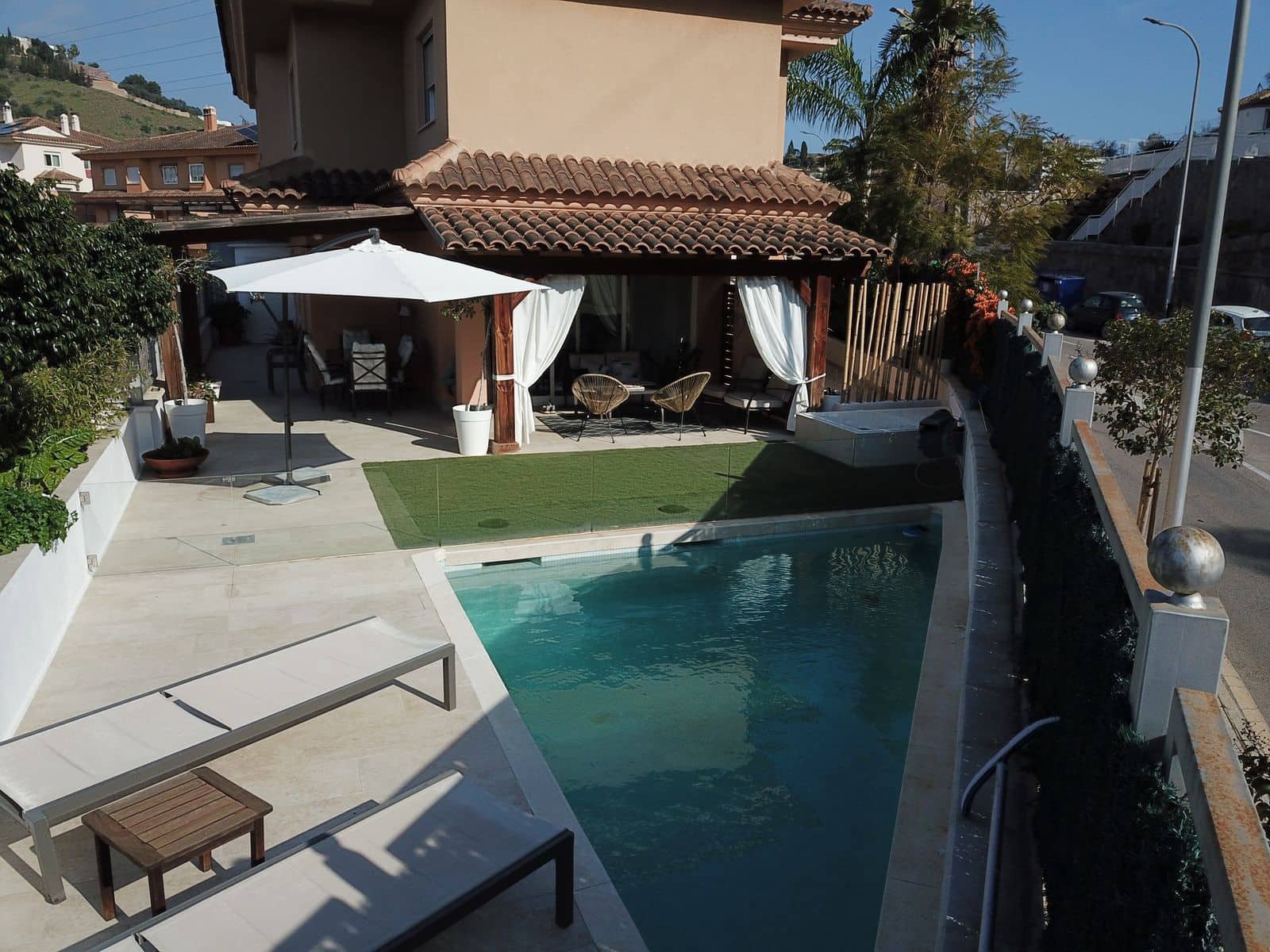 5 Zimmer Doppelhaus zu verkaufen in Malaga Stadt - 1.280.000 € (Ref: 9655937)