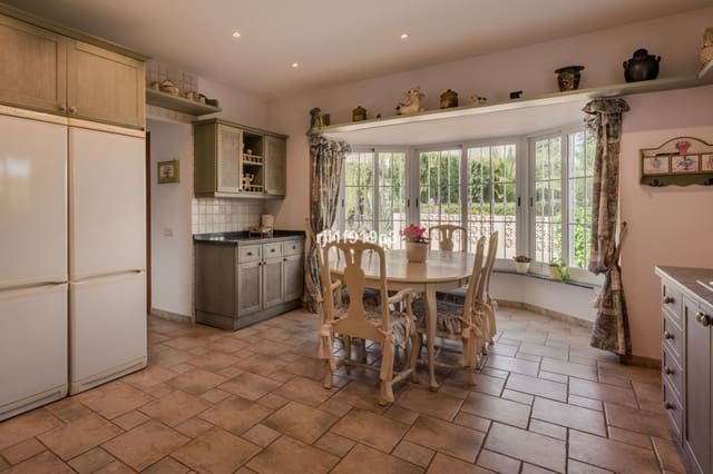 4 slaapkamer Villa te koop in Elviria, Marbella - € 2.495.000 (Ref: 9655942)