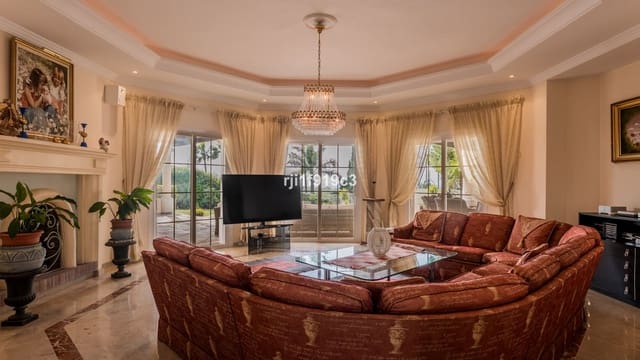 4 slaapkamer Villa te koop in Elviria, Marbella - € 2.495.000 (Ref: 9655942)