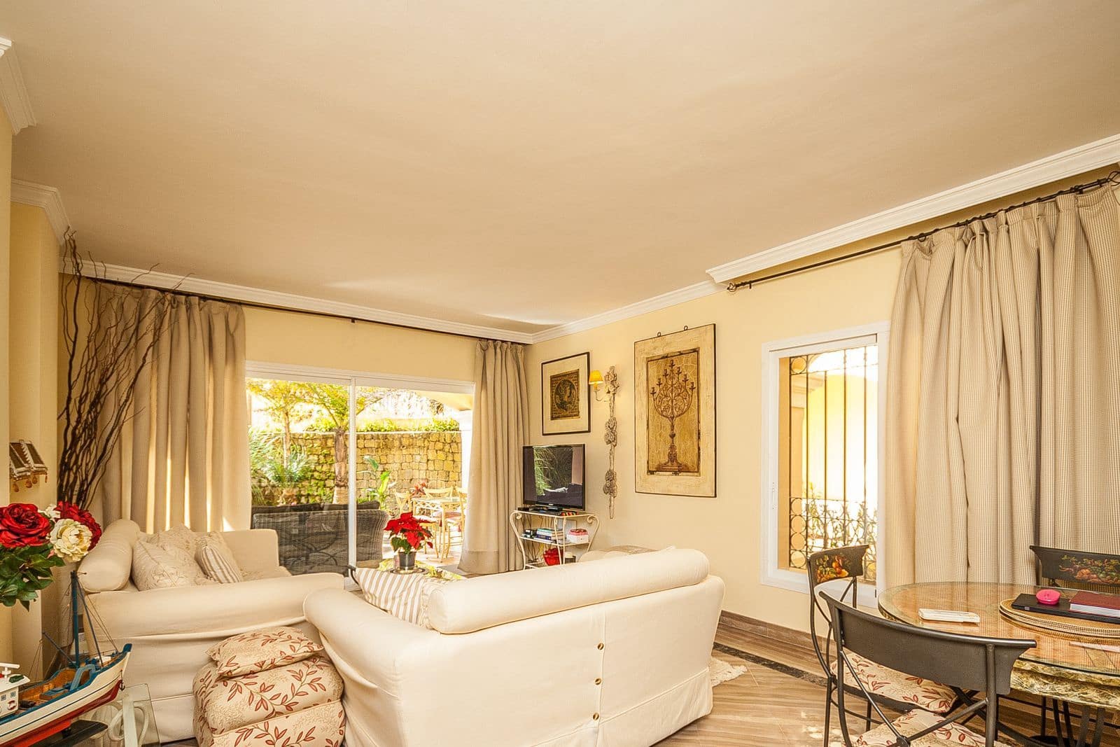 2 makuuhuone Huoneisto myytävänä paikassa Elviria - 595 000 € (Ref: 9655954)