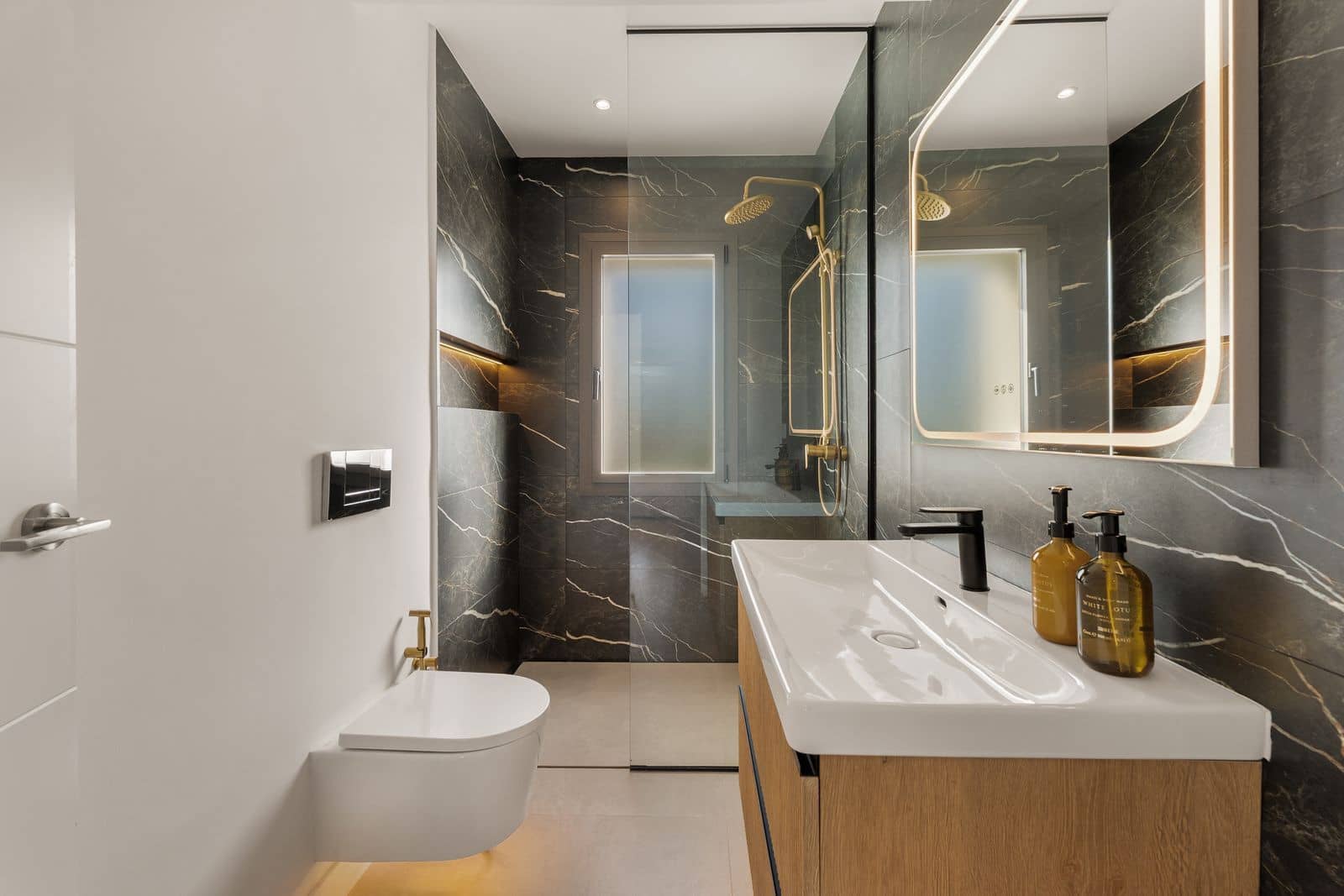 2 makuuhuone Huoneisto myytävänä paikassa Nueva Andalucia - 1 095 000 € (Ref: 9655955)