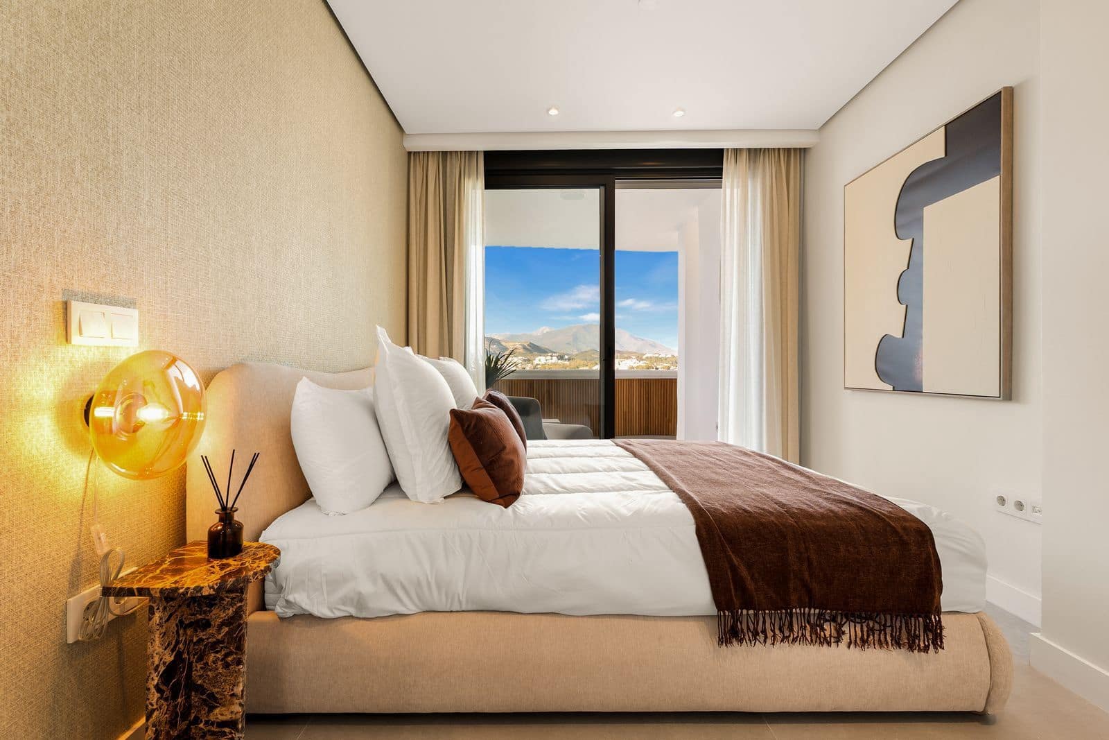 2 makuuhuone Huoneisto myytävänä paikassa Nueva Andalucia - 1 095 000 € (Ref: 9655955)