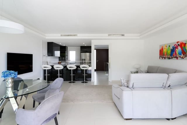 3 makuuhuone Omakotitalo myytävänä paikassa Golden Mile, Marbella - 1 800 000 € (Ref: 9655958)