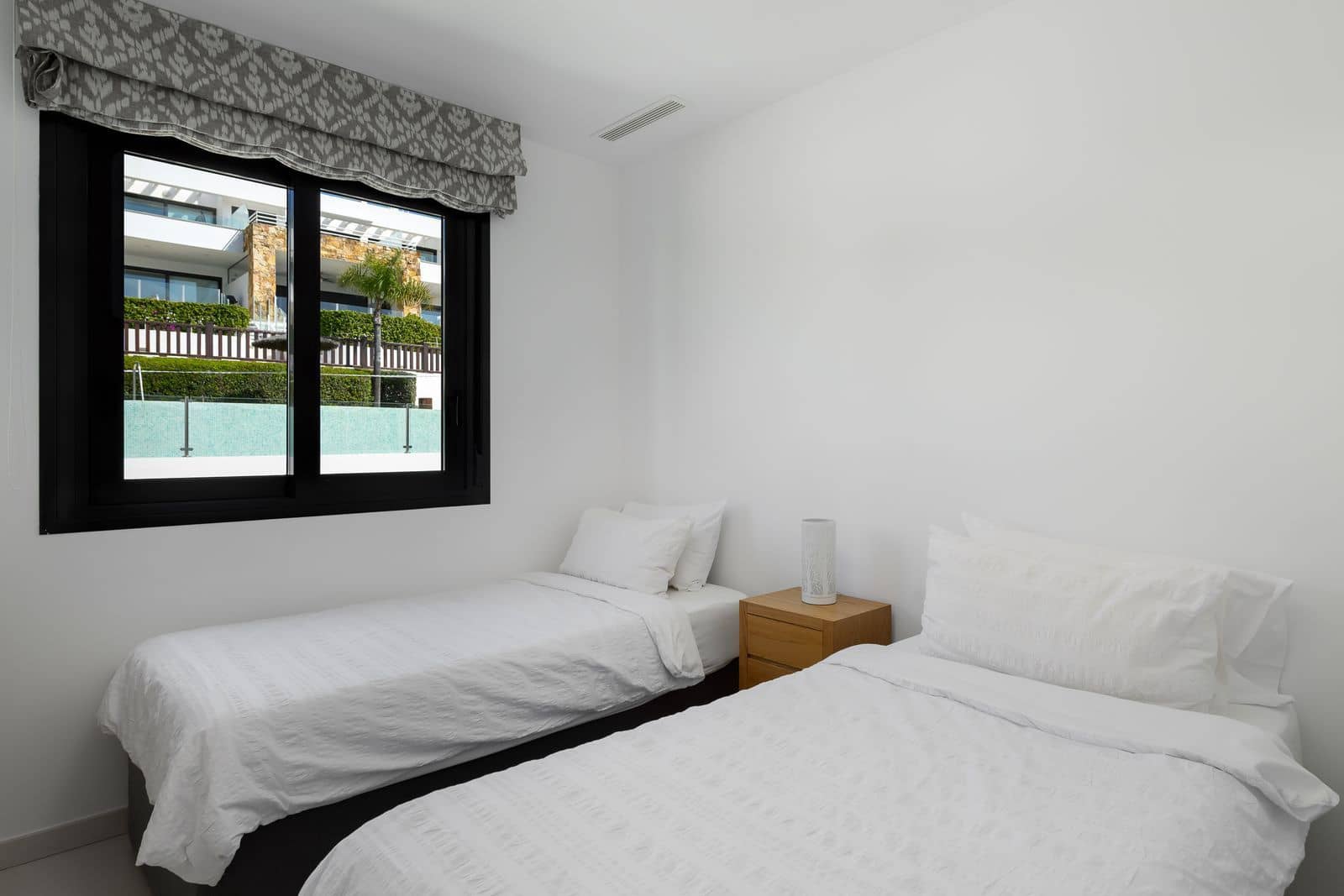 3 makuuhuone Omakotitalo myytävänä paikassa Golden Mile - 1 800 000 € (Ref: 9655958)