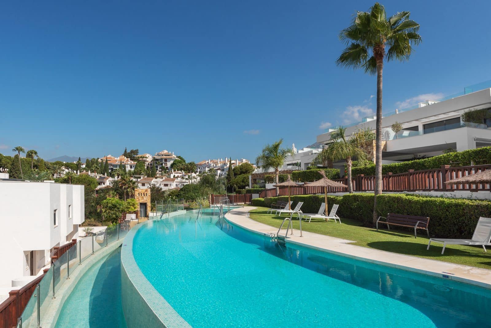 3 makuuhuone Omakotitalo myytävänä paikassa Golden Mile - 1 800 000 € (Ref: 9655958)