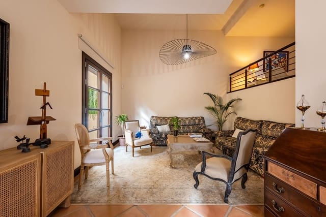 4 slaapkamer Halfvrijstaande villa te koop in Benahavís - € 550.000 (Ref: 9655959)