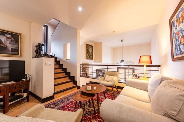 4 slaapkamer Halfvrijstaande villa te koop in Benahavís - € 550.000 (Ref: 9655959)