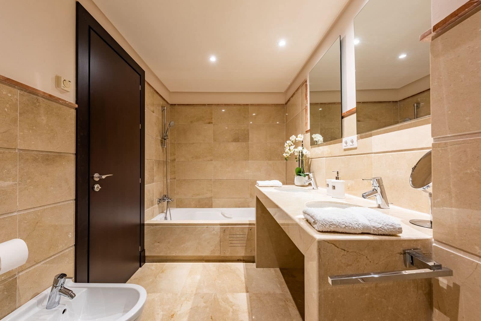 4 slaapkamer Halfvrijstaande villa te koop in Benahavis - € 550.000 (Ref: 9655959)