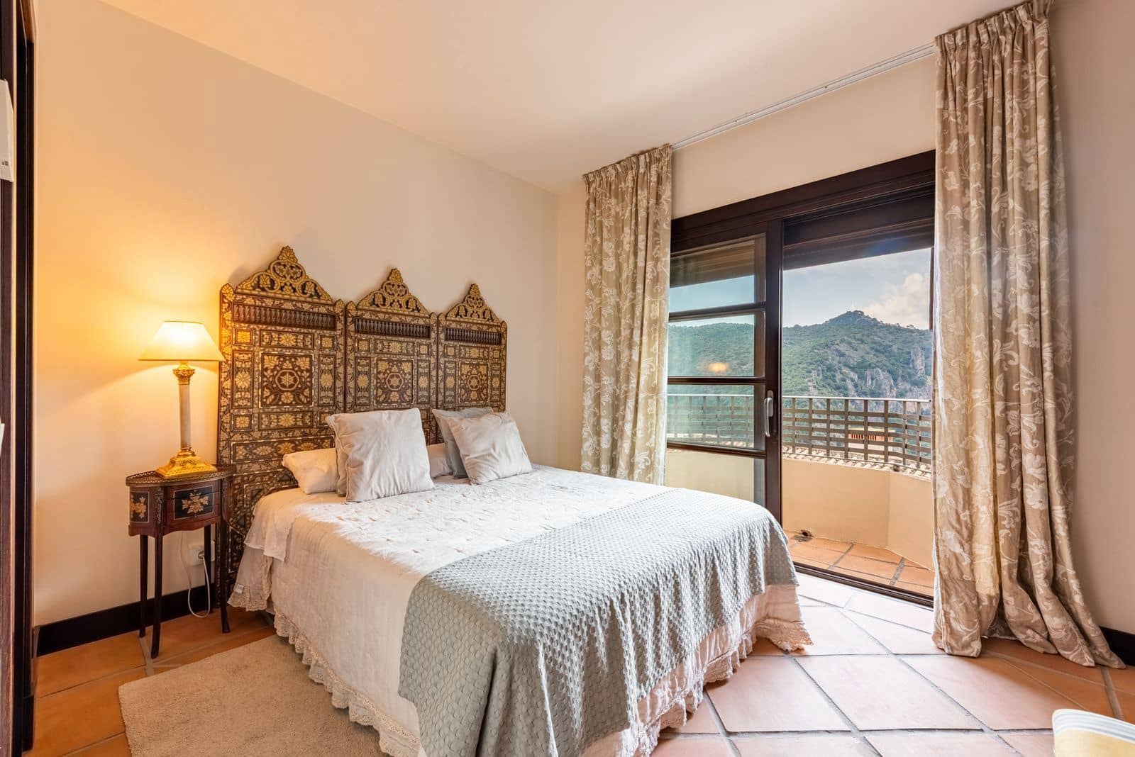 4 slaapkamer Halfvrijstaande villa te koop in Benahavis - € 550.000 (Ref: 9655959)