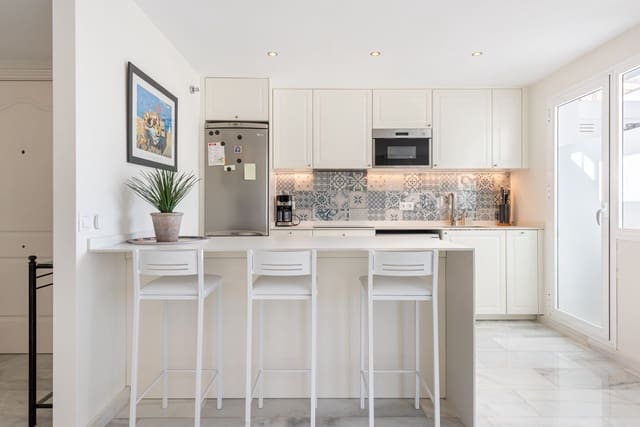 2 makuuhuone Kattohuoneisto myytävänä paikassa Nueva Andalucia, Marbella - 499 000 € (Ref: 9655963)