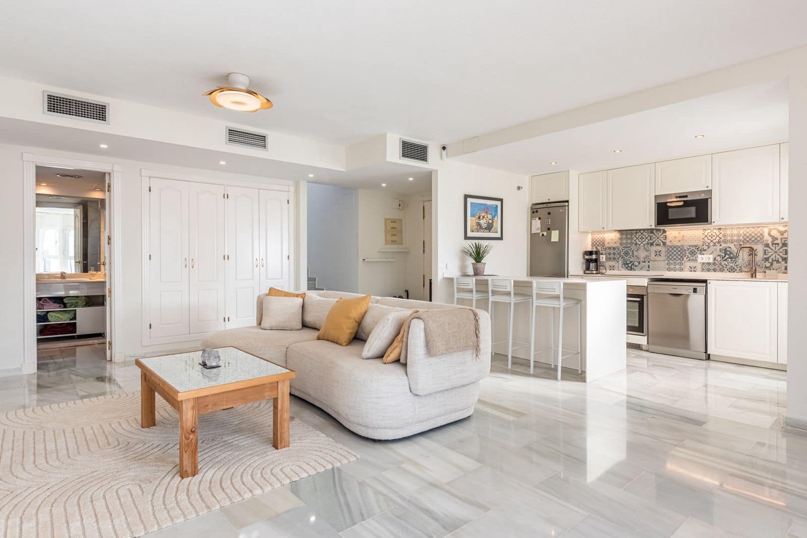 2 makuuhuone Kattohuoneisto myytävänä paikassa Nueva Andalucia - 499 000 € (Ref: 9655963)