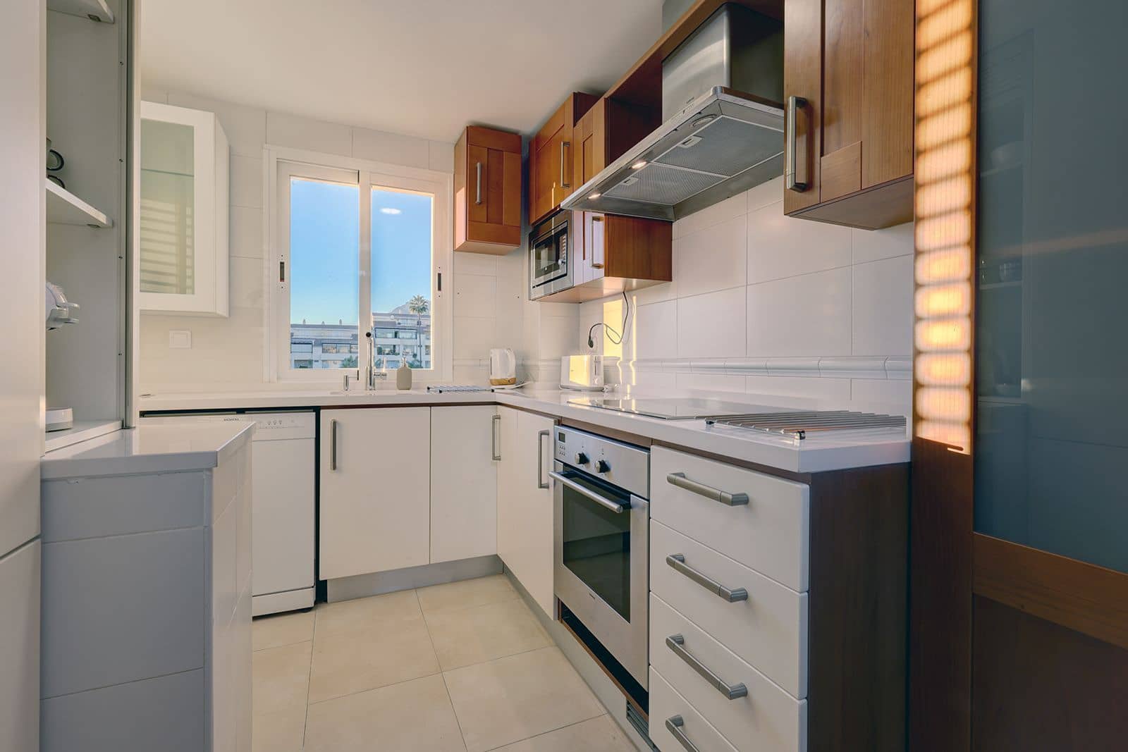 Apartamento de 5 habitaciones en Bahía de Marbella en venta - 860.000 € (Ref: 9655965)