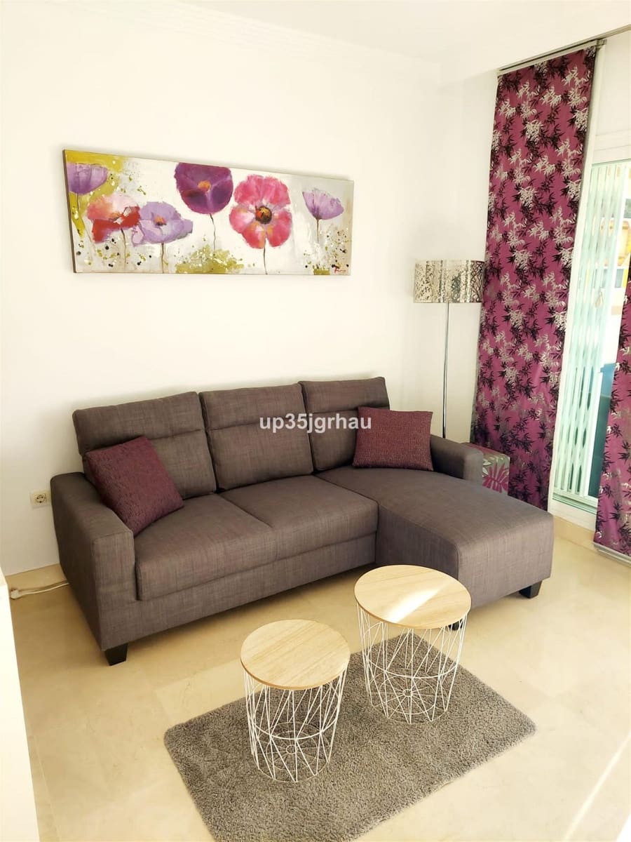 2 makuuhuone Huoneisto myytävänä paikassa Estepona - 399 900 € (Ref: 9677125)