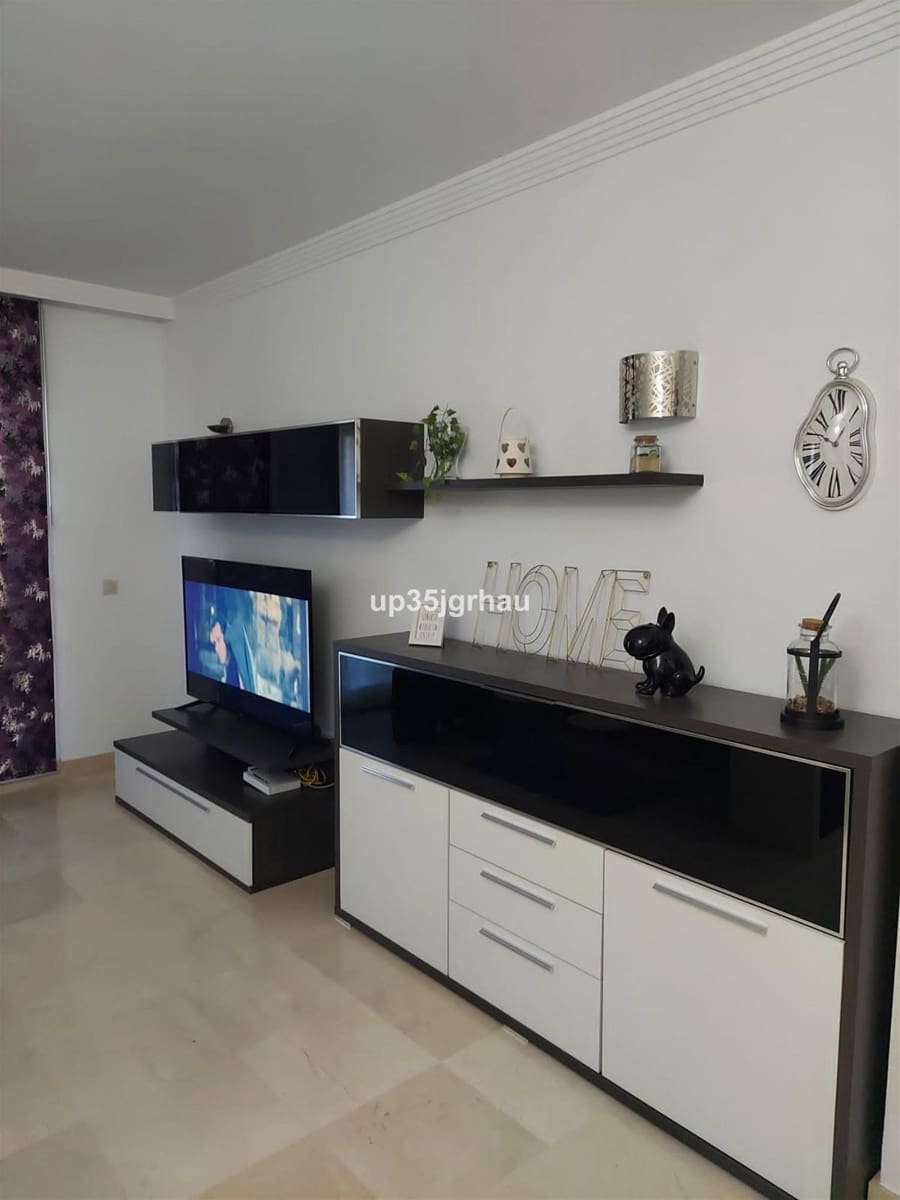 2 makuuhuone Huoneisto myytävänä paikassa Estepona - 399 900 € (Ref: 9677125)