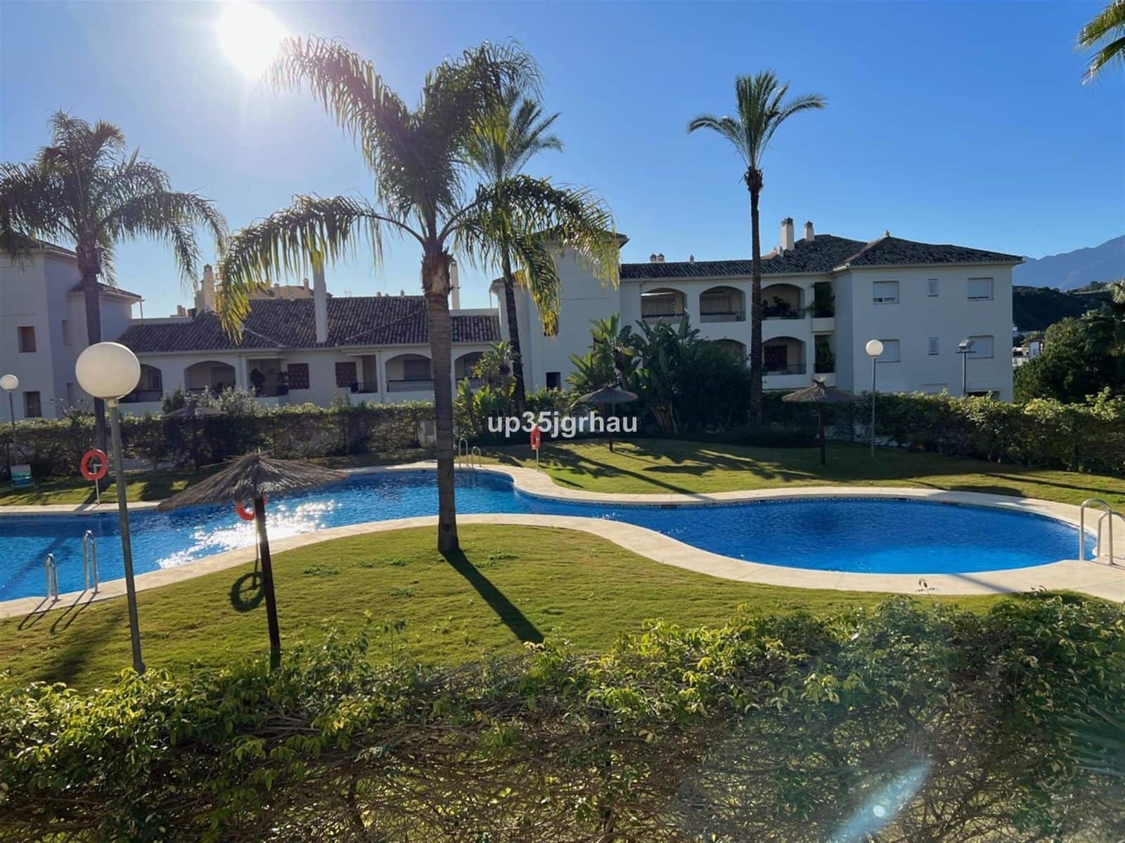 2 makuuhuone Huoneisto myytävänä paikassa Estepona - 399 900 € (Ref: 9677125)