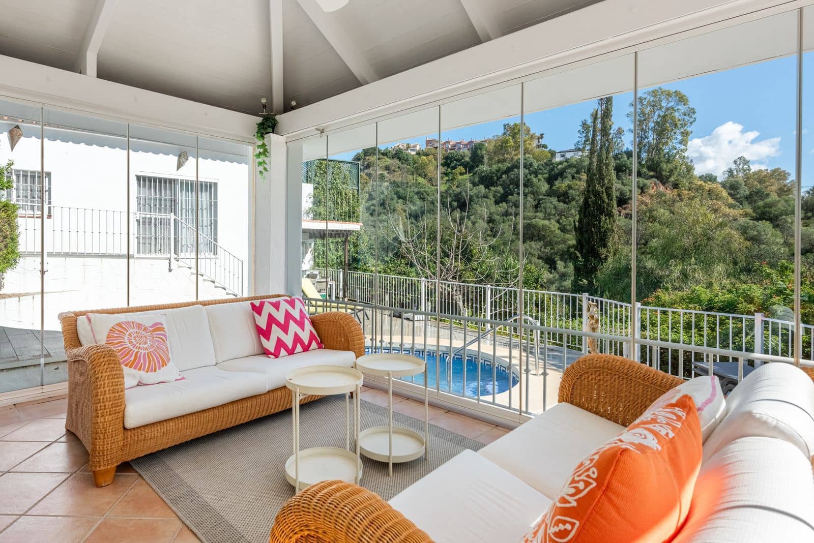 4 Zimmer Villa zu verkaufen in Benahavis - 1.150.000 € (Ref: 9677126)