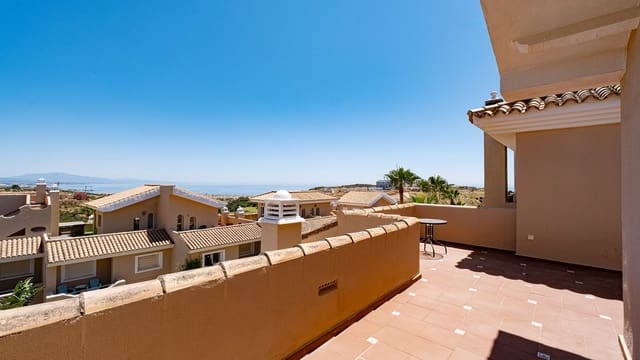 4 soveværelse Byhus til salg i La Duquesa / Puerto de la Duquesa, Manilva - € 495.000 (Ref: 9677128)