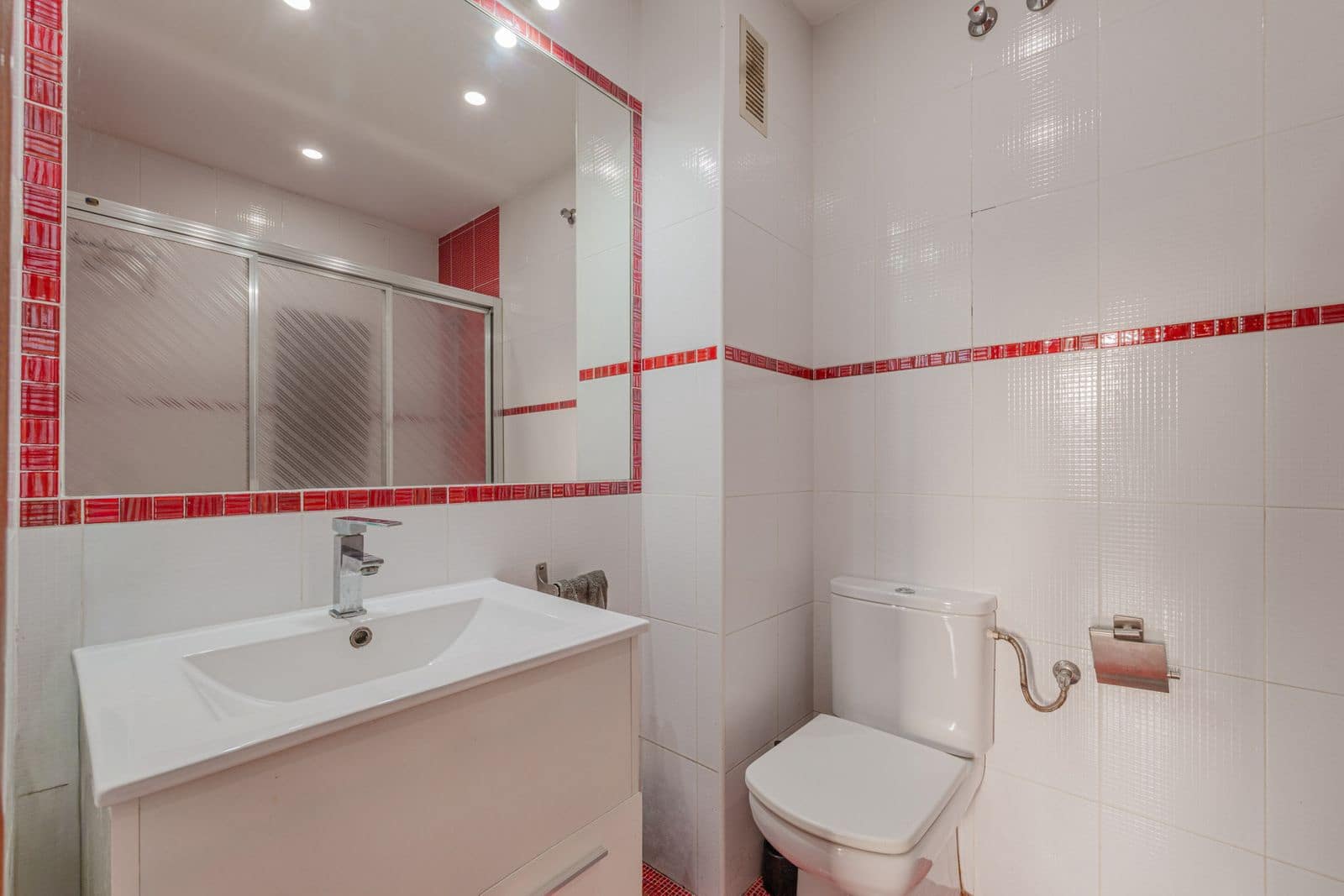 3 makuuhuone Kattohuoneisto myytävänä paikassa Malaga kaupunki - 380 000 € (Ref: 9677136)