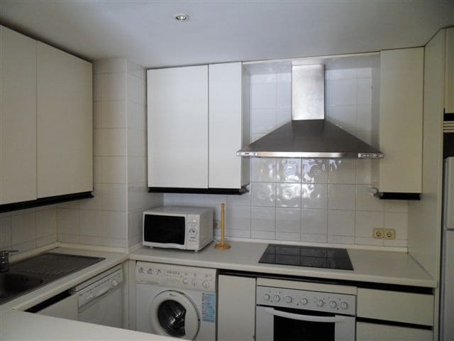 2 slaapkamer Appartement te koop in Puerto Banus, Marbella - € 620.000 (Ref: 9677137)