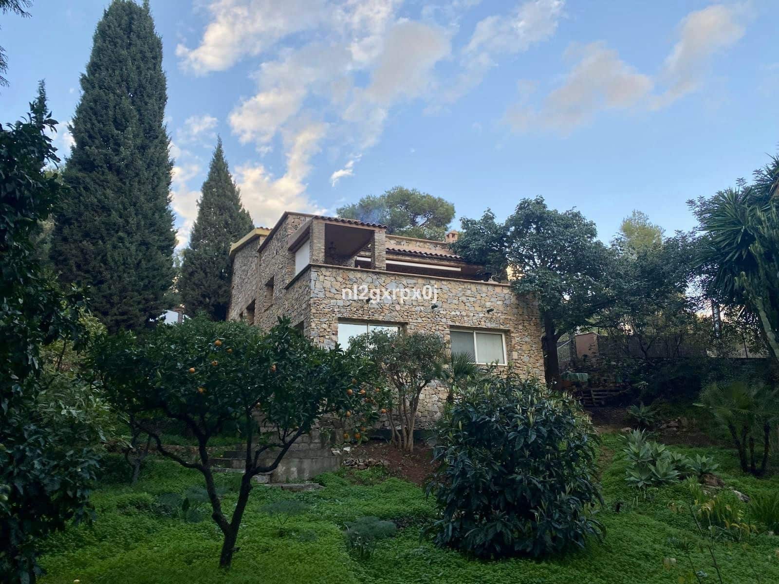 5 sovrum Villa till salu i Marbella - 1 975 000 € (Ref: 9677139)