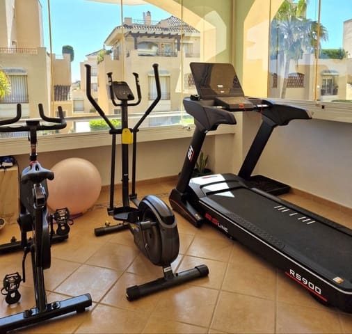 2 bedroom Apartment for sale in Elviria, Marbella - € 750,000 (Ref: 9677145)