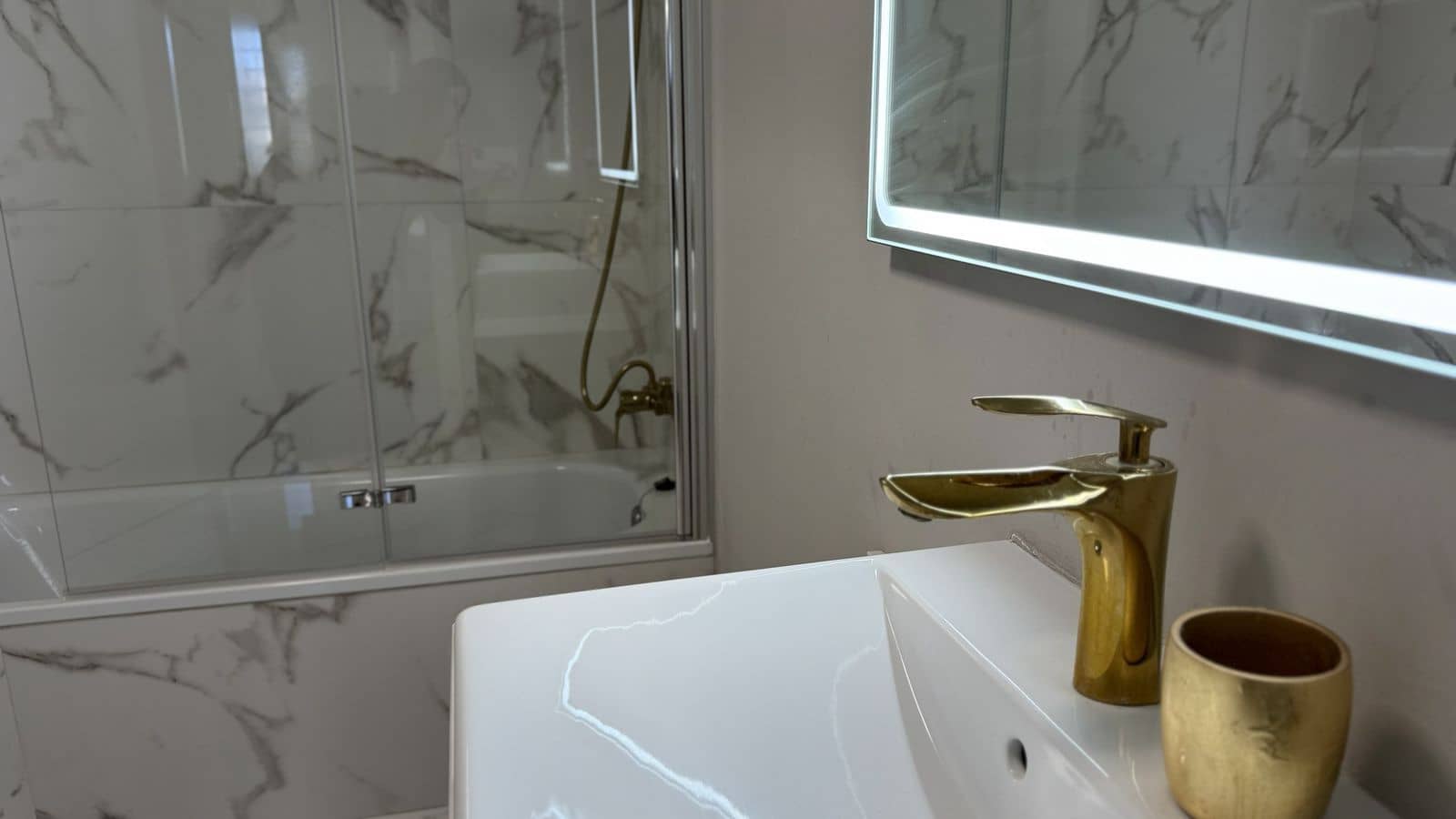 2 chambre Appartement à vendre à Estepona - 425 000 € (Ref: 9677149)