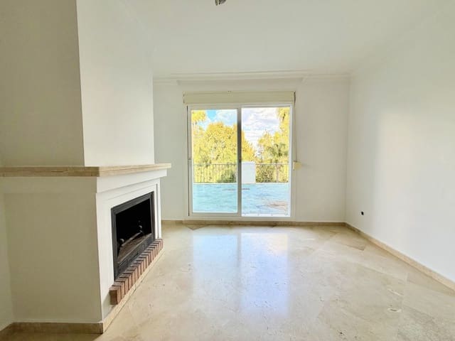 Apartamento de 2 habitaciones en Casares en venta - 285.000 € (Ref: 9677151)