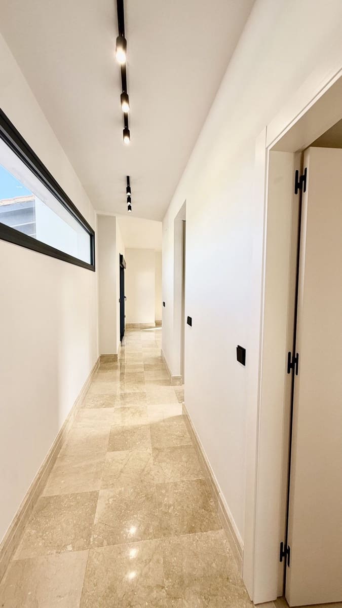 5 quarto Moradia para venda em Nueva Andalucia - 2 200 000 € (Ref: 9677159)