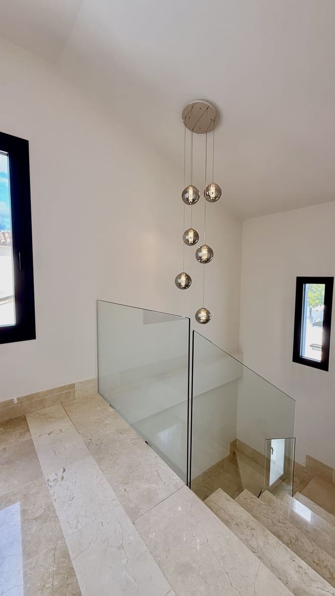 5 quarto Moradia para venda em Nueva Andalucia - 2 200 000 € (Ref: 9677159)