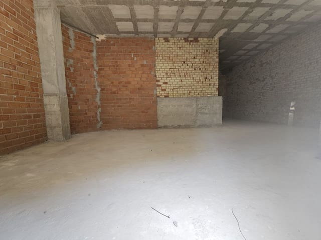 Commercial for sale in San Pedro de Alcantara, Marbella - € 650,000 (Ref: 9677160)