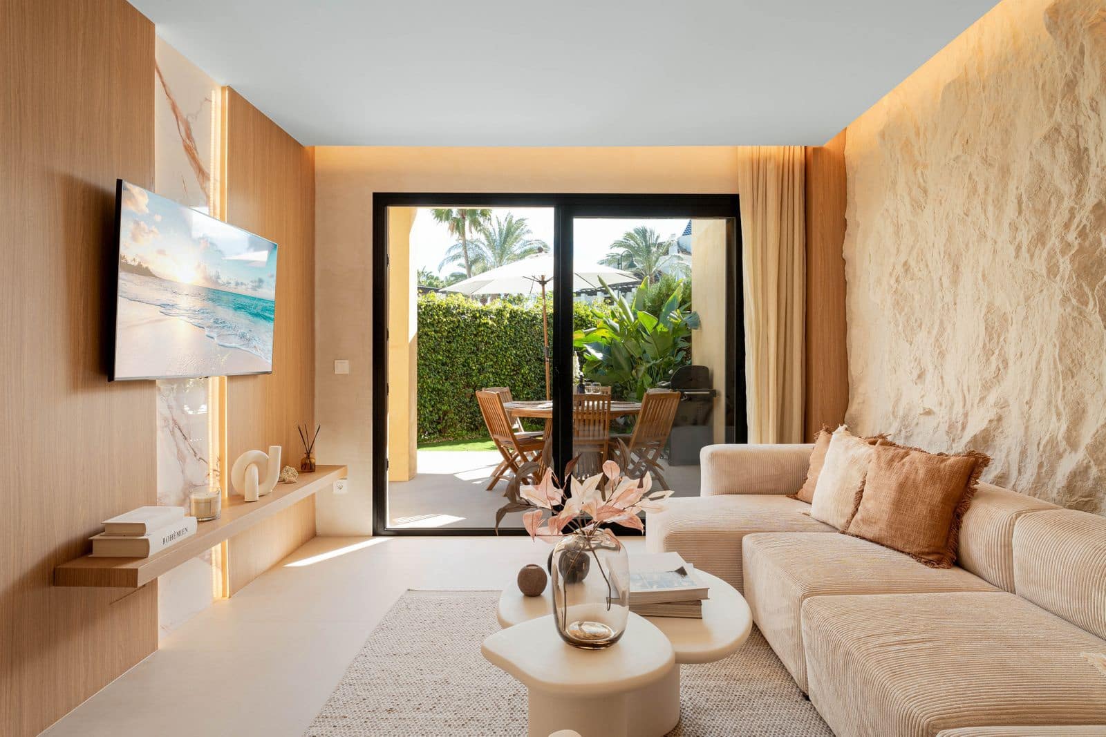 4 bedroom Townhouse for sale in Puerto Banus - € 1,450,000 (Ref: 9677161)