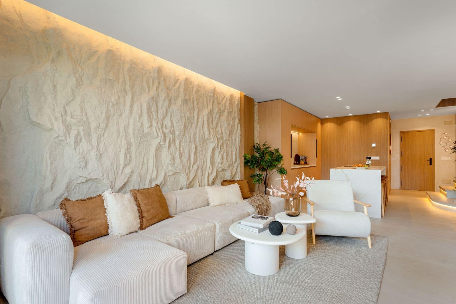 4 bedroom Townhouse for sale in Puerto Banus - € 1,450,000 (Ref: 9677161)