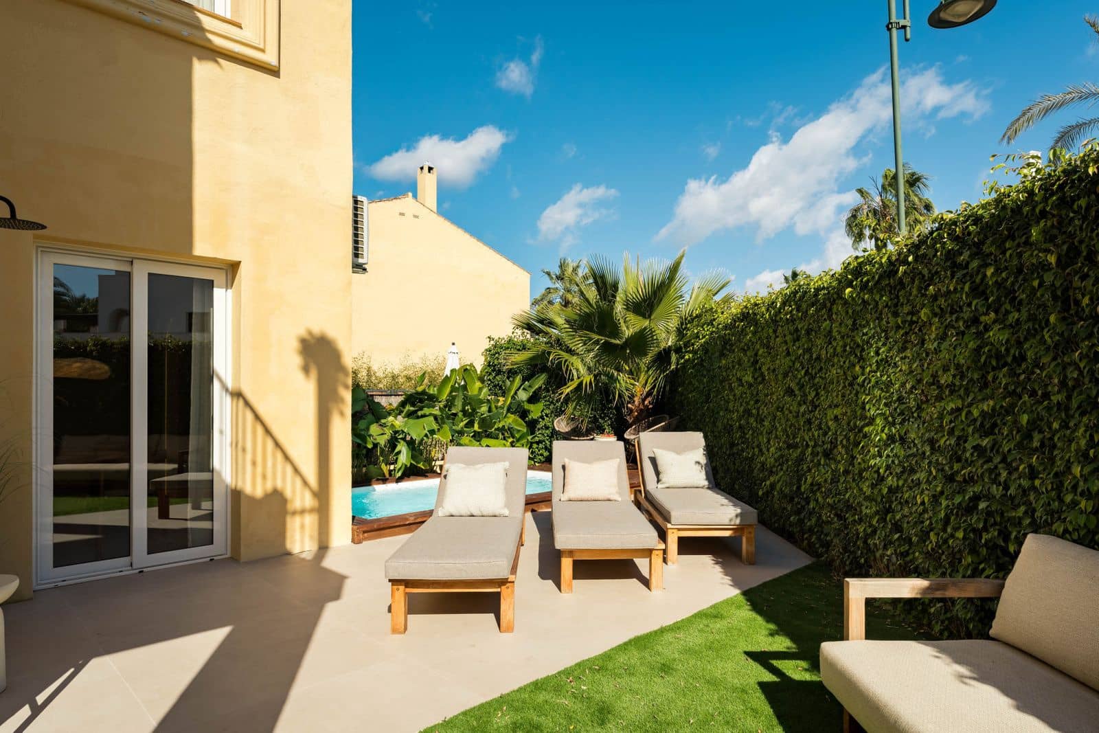 4 bedroom Townhouse for sale in Puerto Banus - € 1,450,000 (Ref: 9677161)