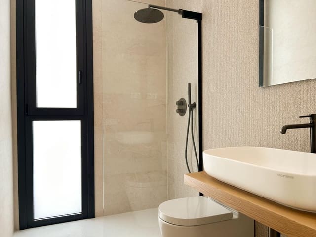 Chalet de 3 habitaciones en El Limonar, Málaga ciudad en venta - 1.750.000 € (Ref: 9677162)