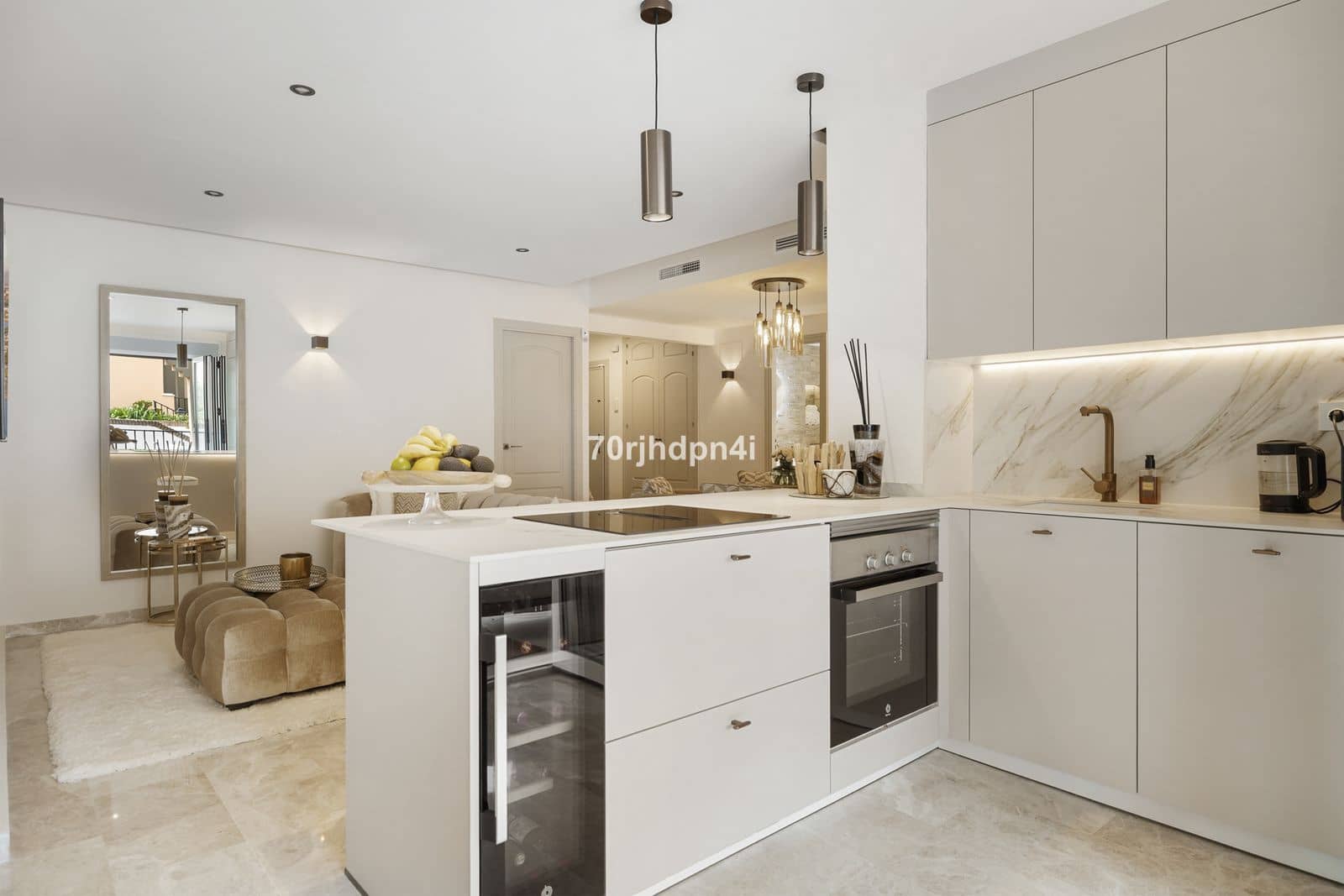 Apartamento de 3 habitaciones en Nueva Andalucia en venta - 825.000 € (Ref: 9677163)