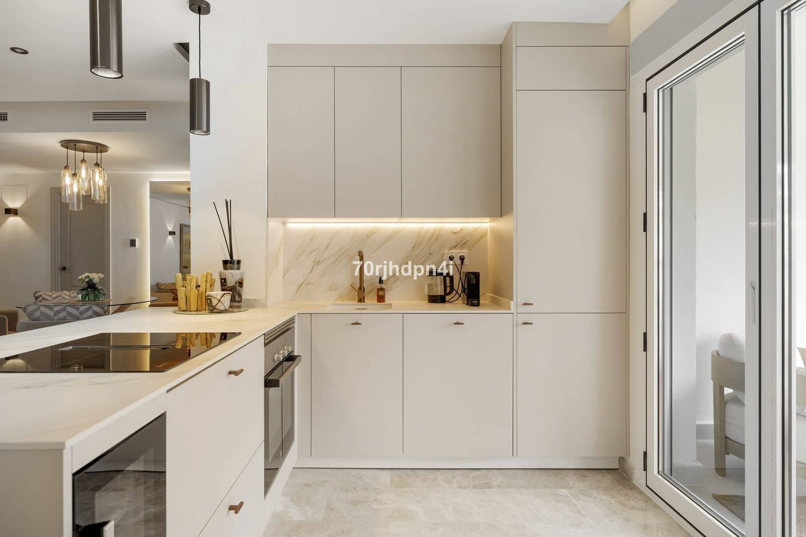 Apartamento de 3 habitaciones en Nueva Andalucia en venta - 825.000 € (Ref: 9677163)