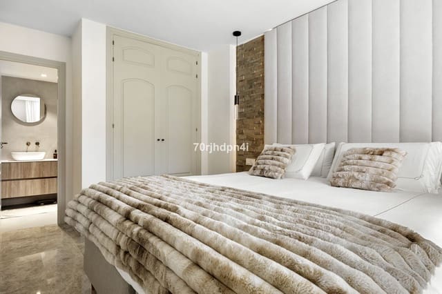 Apartamento de 3 habitaciones en Nueva Andalucia, Marbella en venta - 825.000 € (Ref: 9677163)